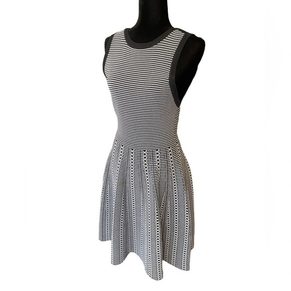 Alice + Olivia Kamilah Mini Knit Dress - Picture 3 of 6